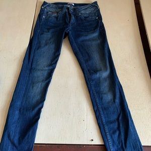 Tommy Hilfiger jeans barely worn, gained weight so my gain is your gain